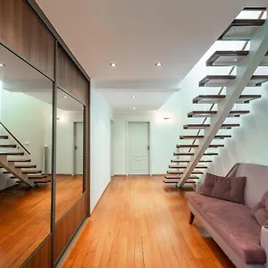 Almandine Apartmanhotel