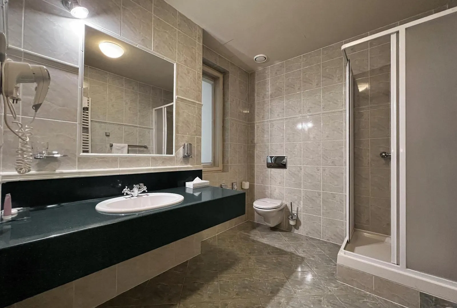 Elysee Hotel Prague 4*,