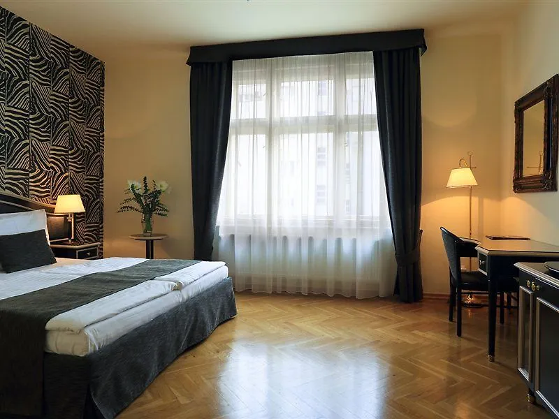 Elysee Hotel Praga 4*,  República Checa